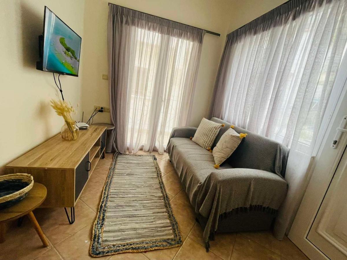 Ammoudeli Apartments Plomari Екстериор снимка