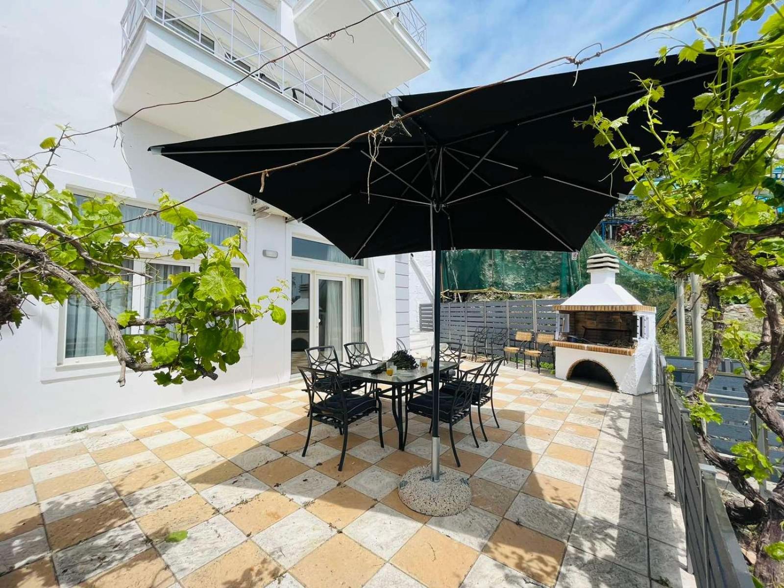 Ammoudeli Apartments Plomari Екстериор снимка