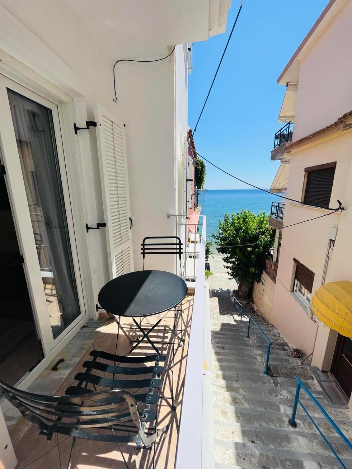 Ammoudeli Apartments Plomari Екстериор снимка