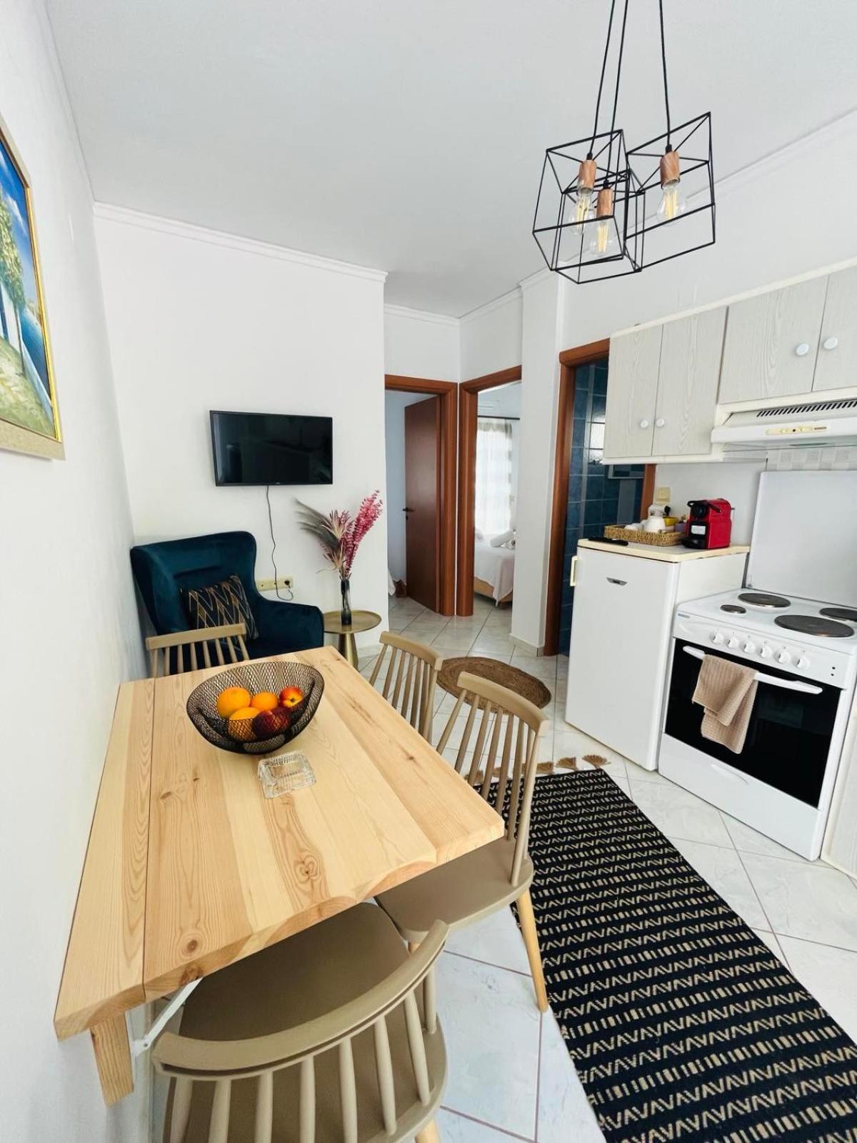 Ammoudeli Apartments Plomari Екстериор снимка
