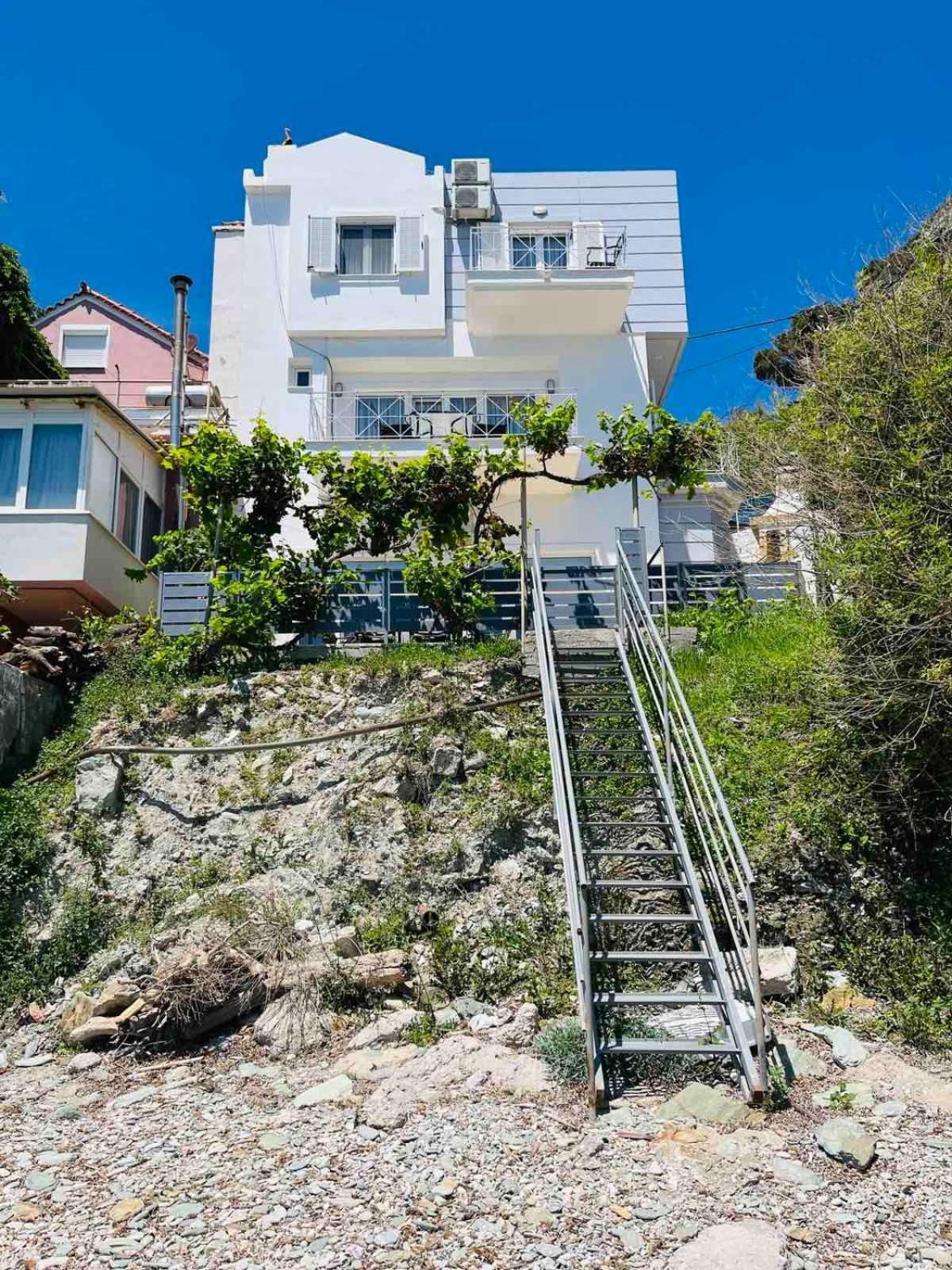 Ammoudeli Apartments Plomari Екстериор снимка