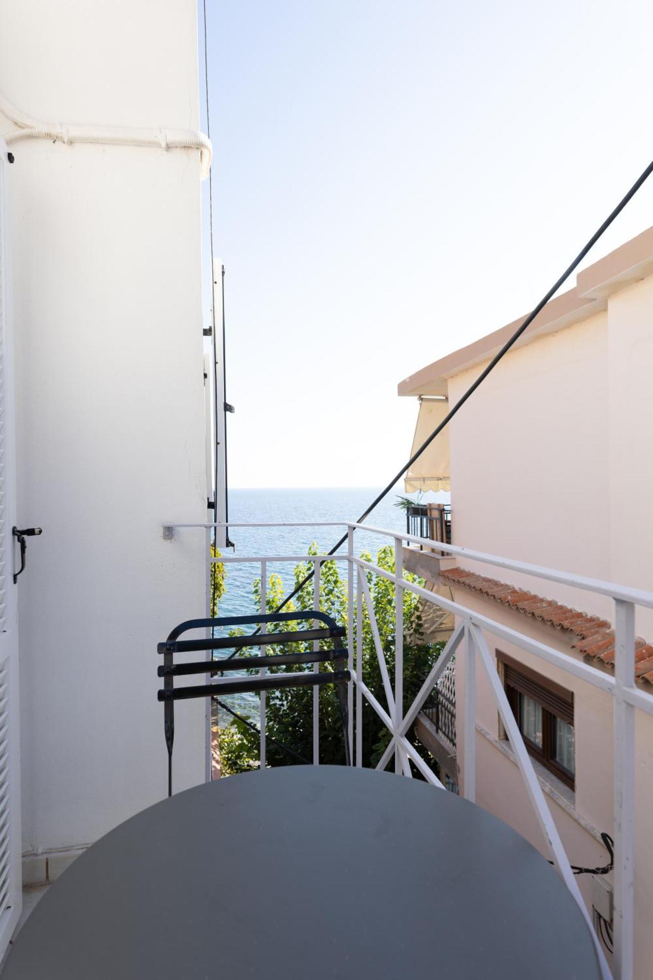 Ammoudeli Apartments Plomari Екстериор снимка